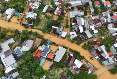 Giải Mã Sự Bám Trụ Của Người Miền Trung